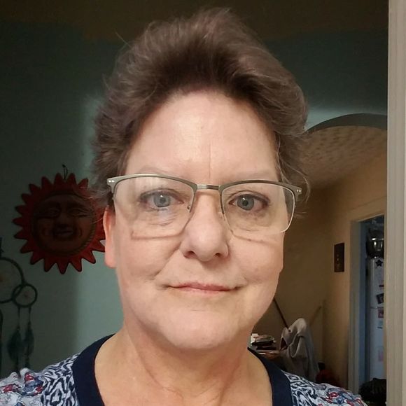 Meet your Posher, Jeri - Picture 1 of 1